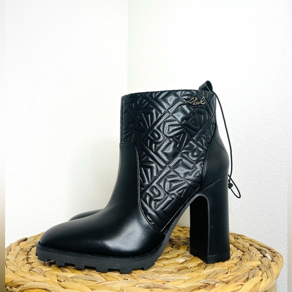 NWT Karl Lagerfeld Boots Paris Petria Logo Quilted Square Toe Black Heeled Ankle